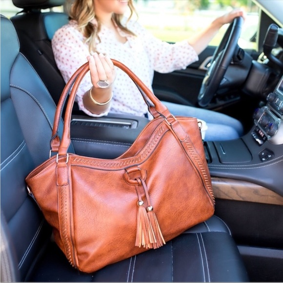 #83 [3 LEFT 🌸CLOSEOUT Firm ❤️NEW! Hamptons Cognac Soft Vegan Leather Bag - Picture 2 of 6
